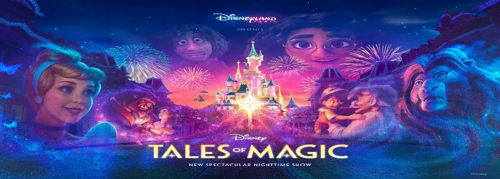 Espectáculo nocturno Disney Tales of Magic en Disneyland Paris 2025, pirotecnia, drones iluminados y personajes Disney y Pixar