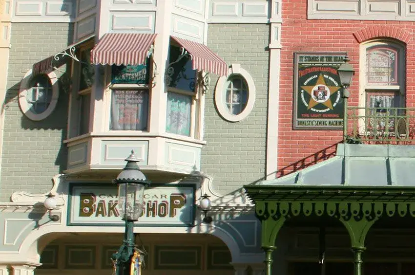 Cable Car Bake Shop en Main Street USA.