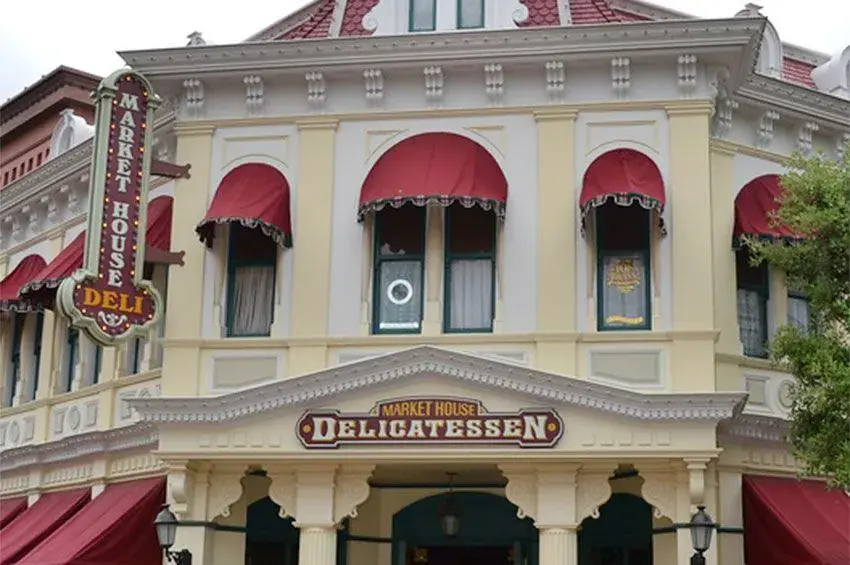 Market House Deli en Disneyland Park.