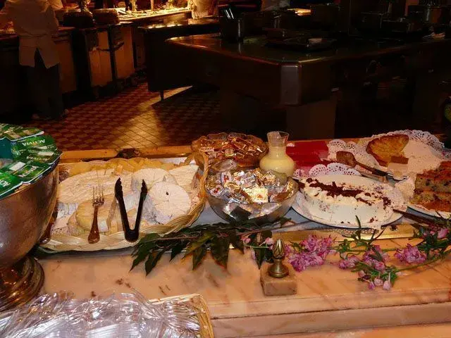 Plaza Gardens Restaurant - Ambiente Familiar